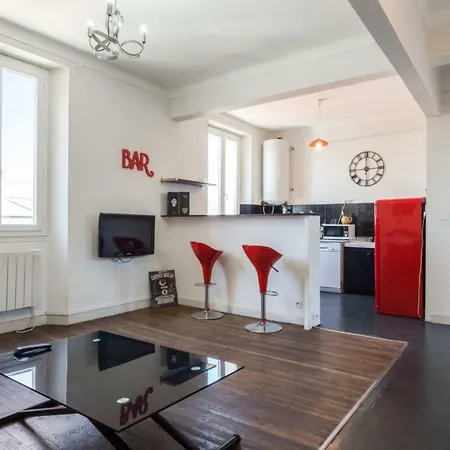Appartement Charming Retro-chic Flat At The Heart Of / Juan-les-pins Antibes